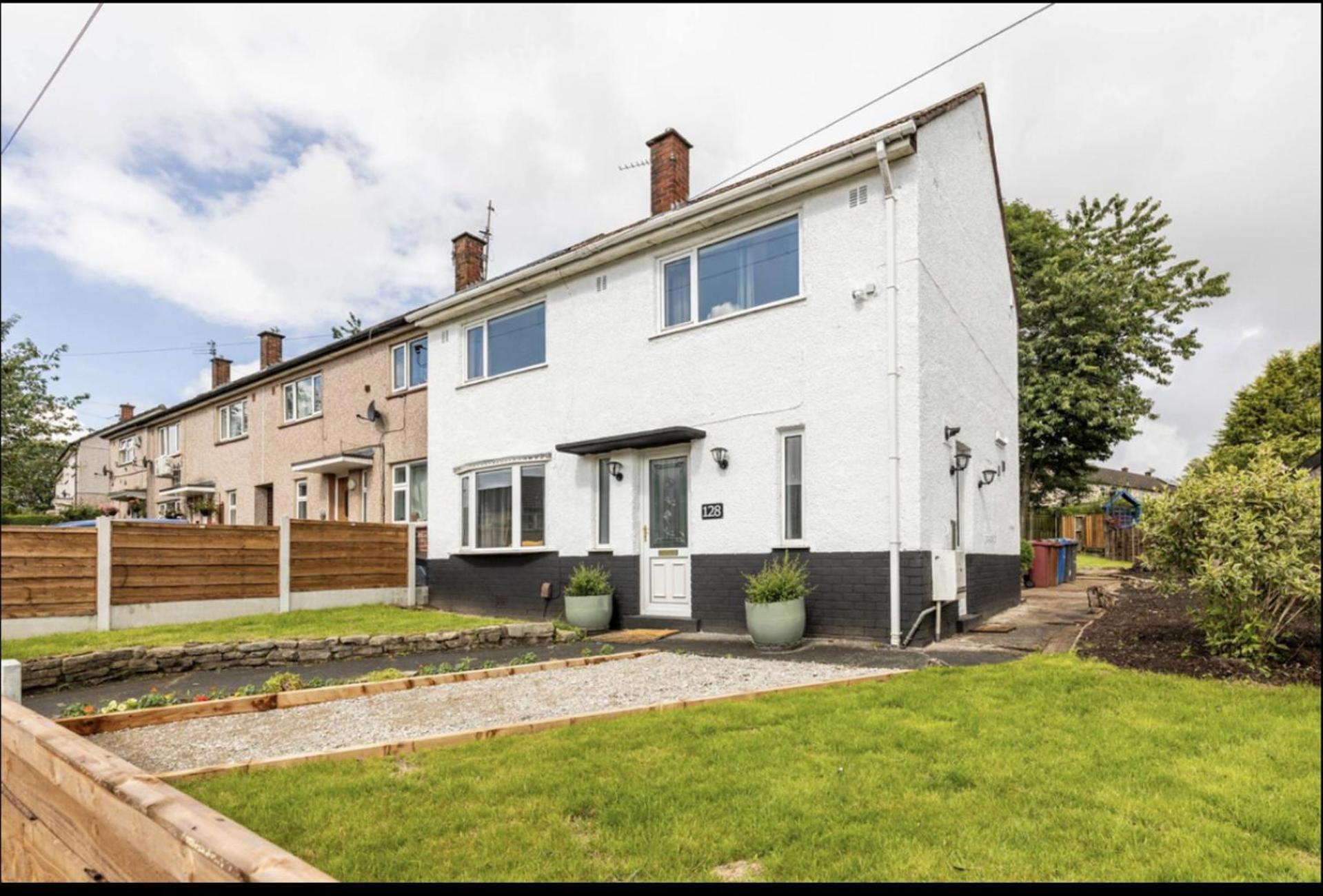 Come & Unwind In Charming 5 Bed House In Blackburn Blackburn  Exterior photo